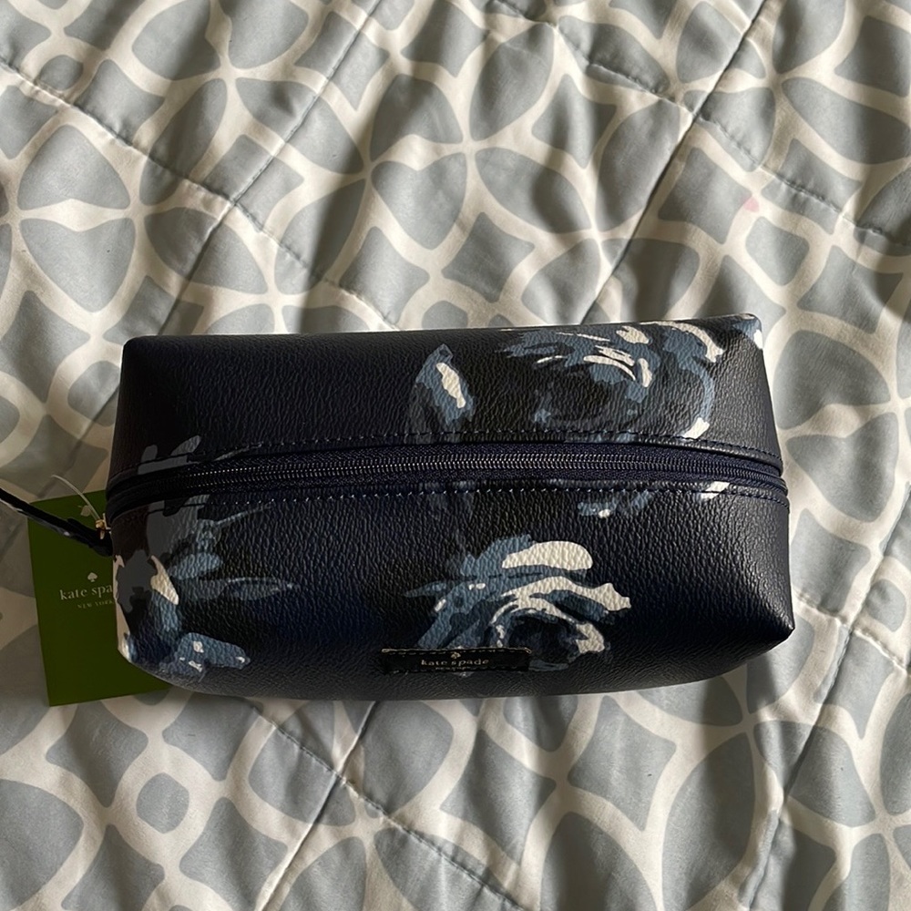 BNWT Medium Size Cosmetic Bag